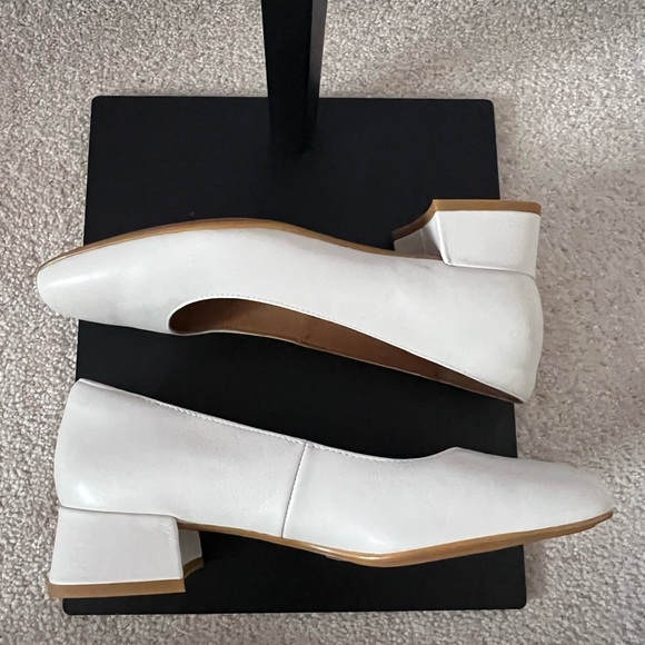 Sofft White Block Heel Loafers - Picture 3 of 8